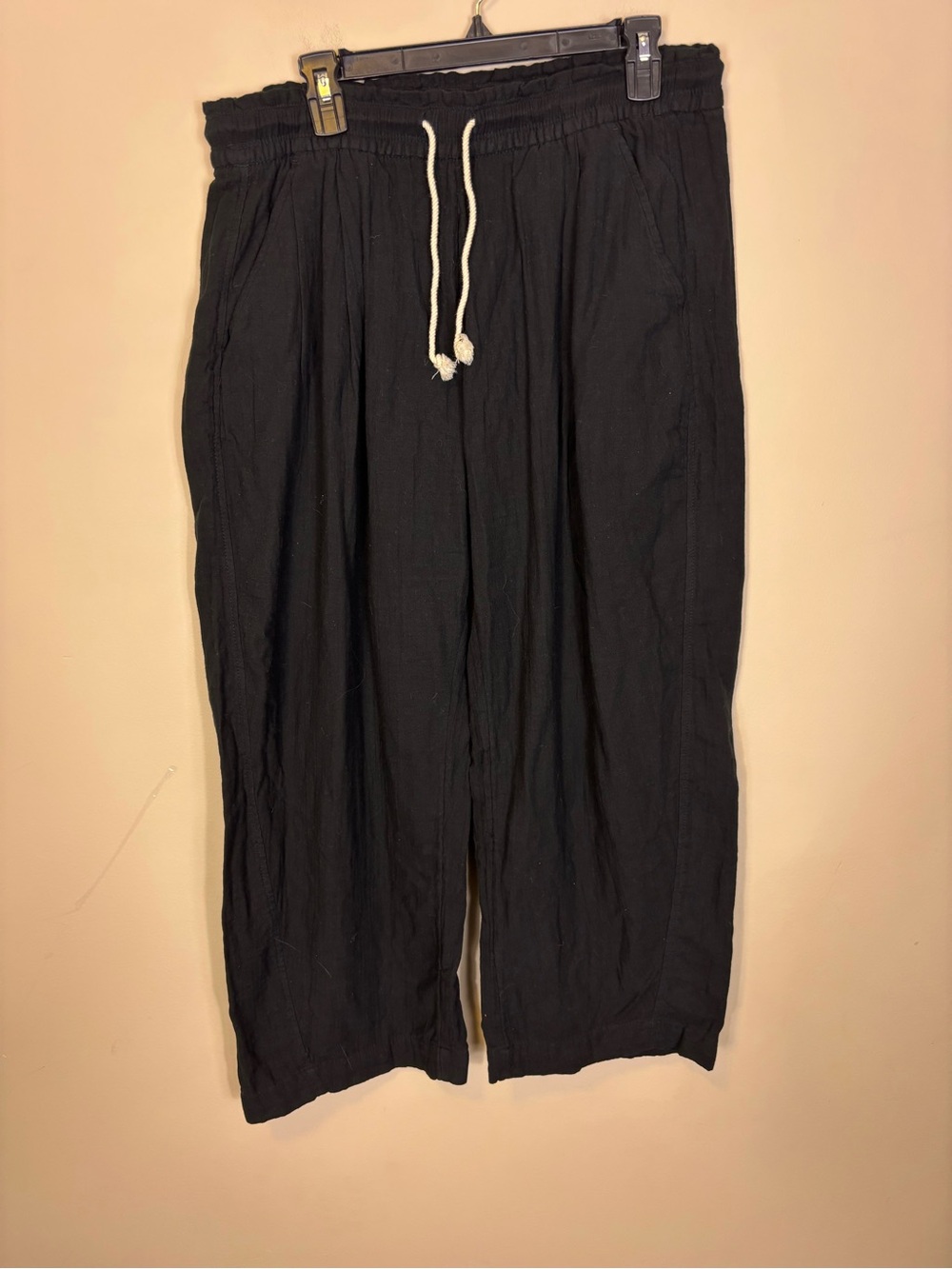 Old Navy Black 100% Cotton Barrel Leg Pants with White Drawstring Large Petite